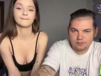 lovelly_mooncouple webcam model stream image
