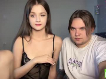 lovelly_mooncouple webcam model stream image