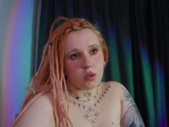 evaredmooon webcam model stream image