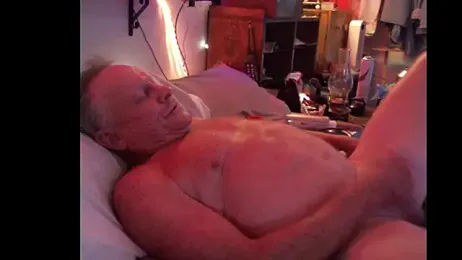 Pussyeat2please webcam model stream image