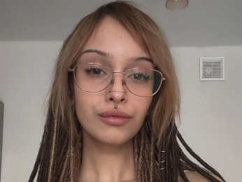 AmeliShe webcam model stream image