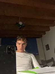 denisss07 webcam stripchat model stream image