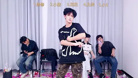 QYBOYS_010 webcam model stream image