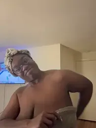 CreamedUpCutie webcam model stream image
