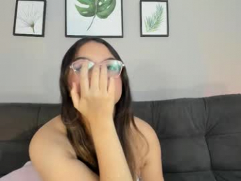 mialuxx webcam model stream image