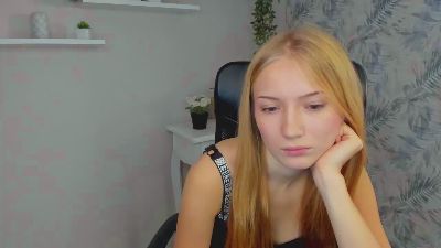Chloeblonde webcam model stream image