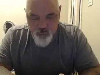 Newfiesausage1972 webcam model stream image