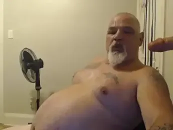 Newfiesausage1972 webcam model stream image