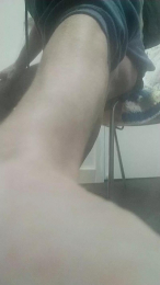 KeenWith8Inches webcam model stream image
