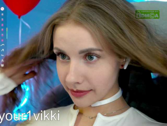 VikkiExtraCheese webcam model stream image