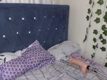 Ebony-slut webcam model stream image