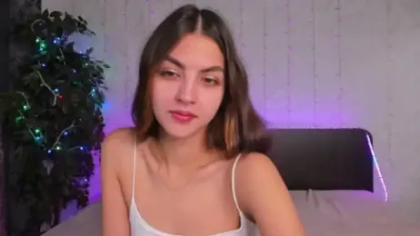 Milana_Crystal_ webcam model stream image