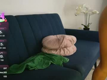 izy_bellee webcam chaturbate model stream image