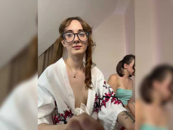 Trixiie webcam model stream image