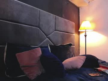 babybombomm18 webcam model stream image