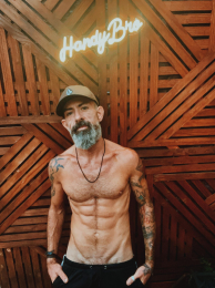 HandyBro webcam model stream image