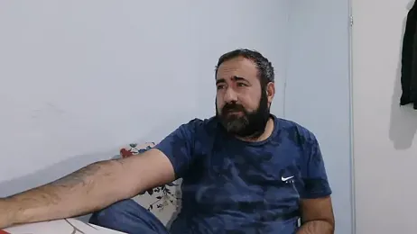 dark-look webcam model stream image