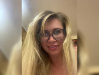 Elegant00Girl webcam bongacams model stream image
