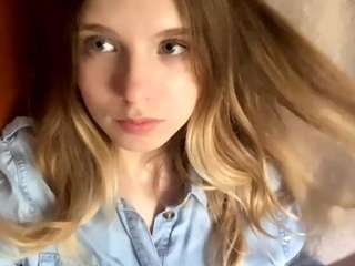 cwenhanchett webcam model stream image