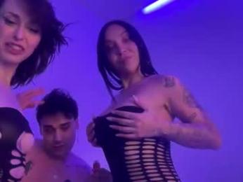 oneoneoneclimax webcam model stream image