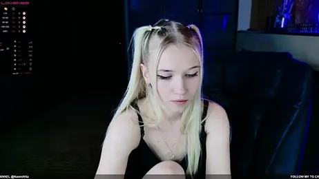 NaomiHita webcam model stream image