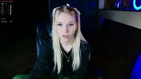 NaomiHita webcam model stream image
