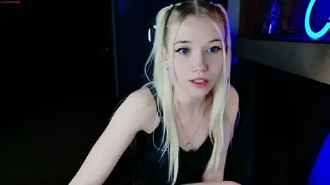 NaomiHita webcam model stream image