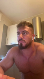 Bigwhitebull webcam model stream image