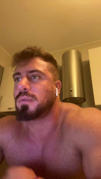 Bigwhitebull webcam model stream image