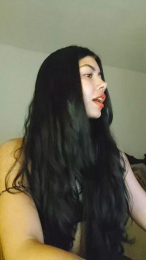 ShaniArgentina webcam model stream image
