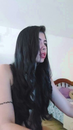 ShaniArgentina webcam model stream image