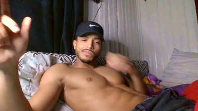 Tomtresor webcam model stream image