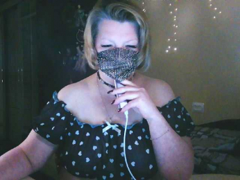 MsYummy webcam model stream image