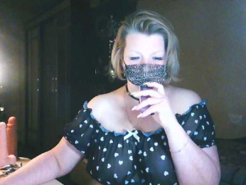 MsYummy webcam model stream image