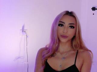 Lara Black webcam flirt4free model stream image