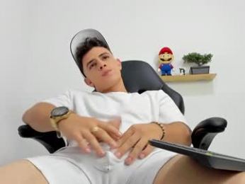 mikecooper_ webcam model stream image