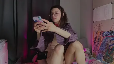 caramelllka webcam stripchat model stream image