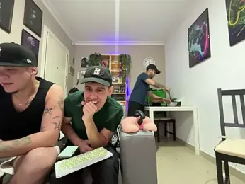 Chicos_defiesta webcam model stream image