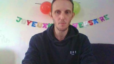 R000000009 webcam model stream image