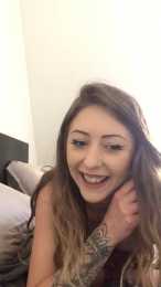 Emmaqueen75 webcam model stream image