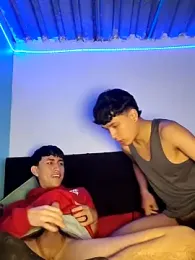 hoot_booys_ webcam model stream image