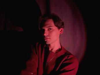 EvanDionys webcam model stream image