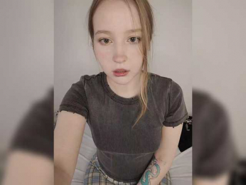 Lilith- webcam model stream image