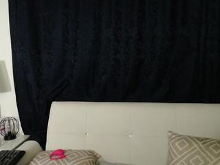 Alice Braga webcam model stream image