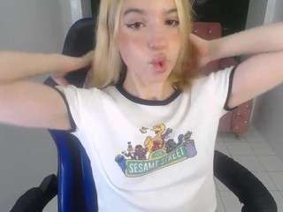 alina-lee-t webcam model stream image