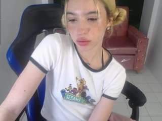 alina-lee-t webcam model stream image