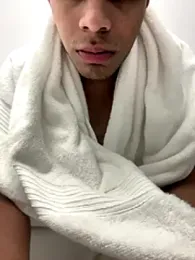 Isaacys webcam stripchat model stream image