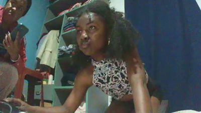 Ursullah webcam model stream image