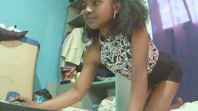 Ursullah webcam model stream image
