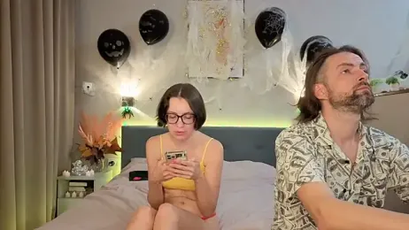 VerhinizCouple webcam model stream image